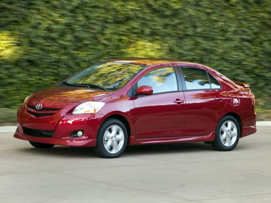  Toyota Yaris Sedan S 2007 года  (фото 10 из 14)